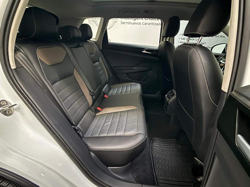 Volkswagen Taos  5 pts. Highline Black, 1.4T, 150 HP, TA, piel, f. led, TP, rieles en techo, RA-18 2022